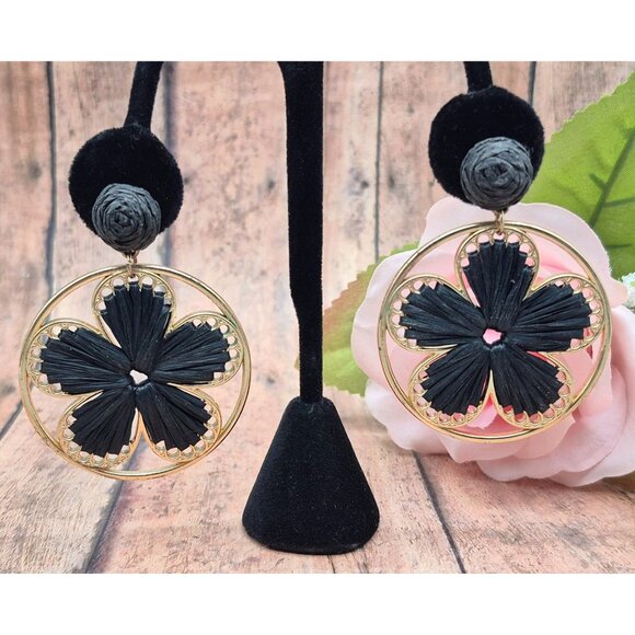 Cute Boho Gold Tone & Black Raffia Floral Flower Statement Drop Dangle Earrings - Picture 2 of 7